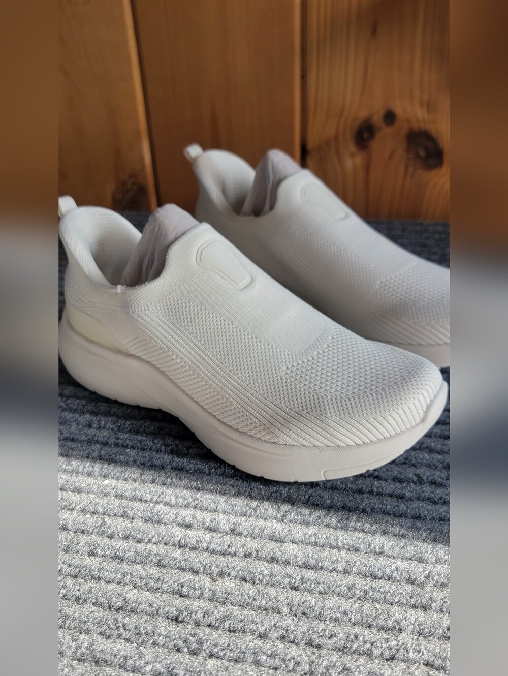 NORTIV 8 SNEAKERS SIZE 9, Brand NEW SHOES, White
